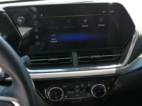 Used 2026 Chevrolet Trax ACTIV FWD image 19
