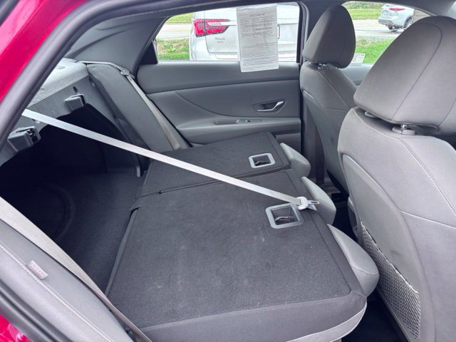 Used 2025 Hyundai Elantra SEL FWD image 48