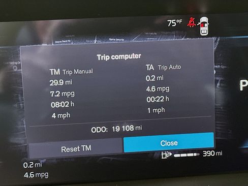 Used 2025 Volvo XC90 B6 Plus image 19