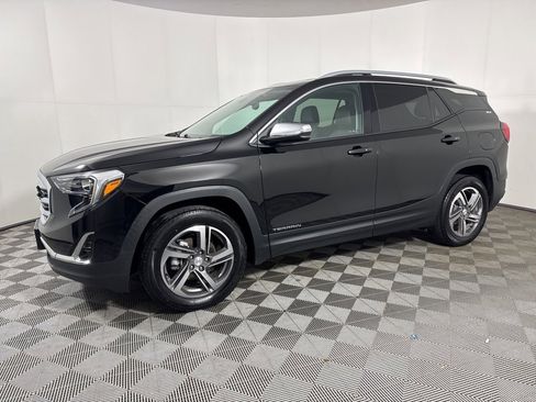 Used 2021 GMC Terrain SLT image 1