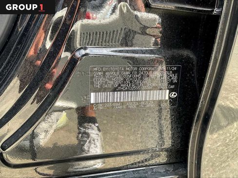 Used 2025 Lexus IS 300 w/ Comfort Package image 33