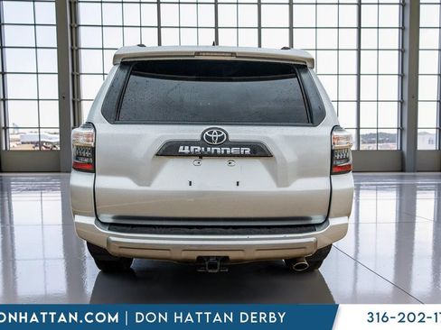 Used 2021 Toyota 4Runner TRD Off-Road Premium w/ Moonroof Package AWD/4WD image 30