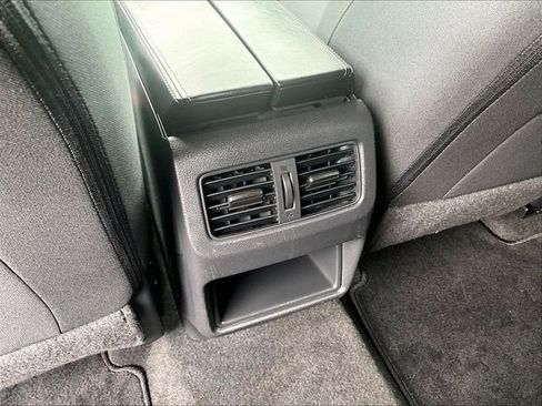 Used 2023 Nissan Rogue S AWD/4WD image 28
