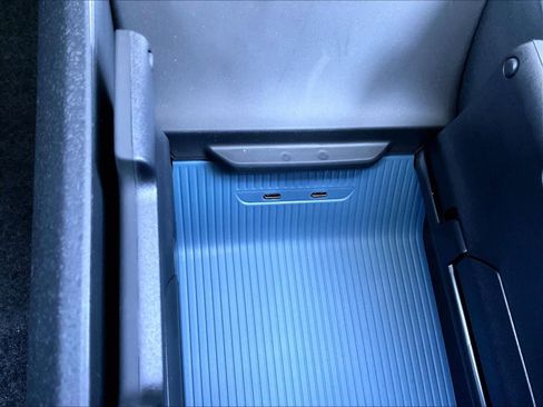 New 2026 Volvo EX30 Cross Country Ultra w/ Protection Package Premier image 23