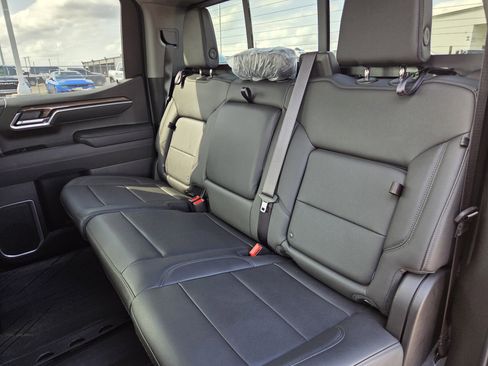 Used 2026 Chevrolet Silverado 1500 LT w/ Leather Package RWD image 22