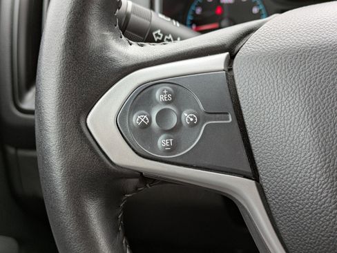 Used 2022 Chevrolet Colorado LT w/ LT Convenience Package image 22