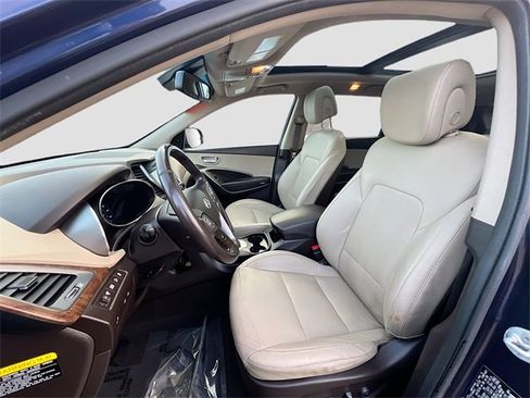Used 2018 Hyundai Santa Fe SE image 22