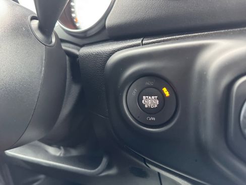 Used 2021 Jeep Wrangler Unlimited Sahara image 6