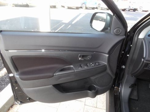 New 2025 Mitsubishi Outlander Sport SE image 15