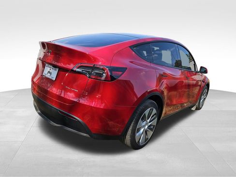 Used 2022 Tesla Model Y Long Range image 6