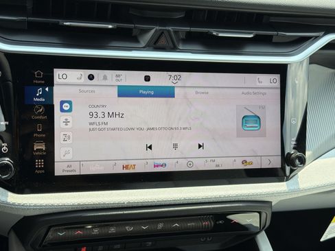 New 2026 Jeep Cherokee Laredo AWD/4WD image 18