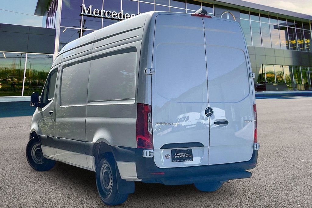 Used 2026 Mercedes-Benz Sprinter 2500 image 2