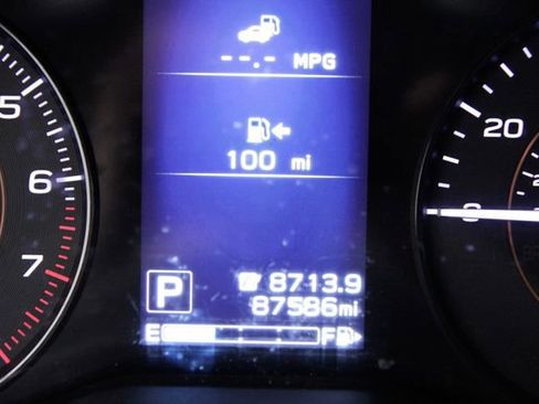 Used 2018 Subaru Crosstrek 2.0i Premium w/ Eyesight System image 23