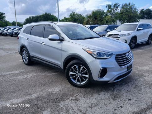 Used 2017 Hyundai Santa Fe SE AWD/4WD image 1