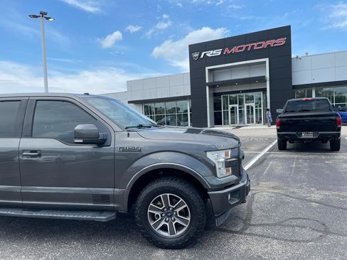 Used 2017 Ford F150 Lariat w/ Equipment Group 502A Luxury AWD/4WD image 4
