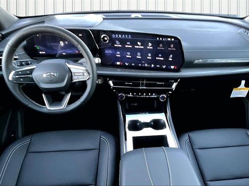 New 2026 Chevrolet Traverse LT w/ Midnight/Sport Edition image 2