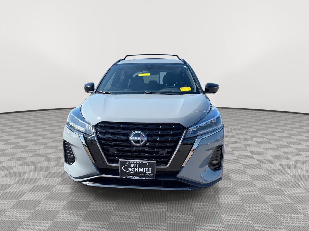 Certified 2024 Nissan Kicks SR w/ Exterior Package FWD image 5