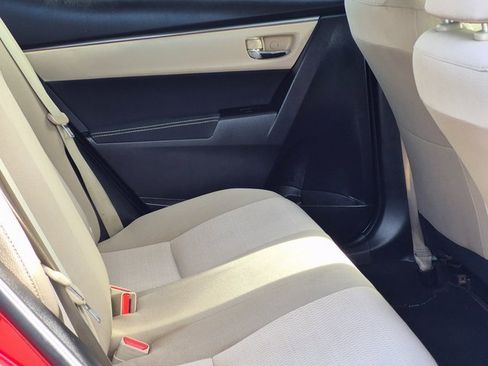 Used 2014 Toyota Corolla LE image 18