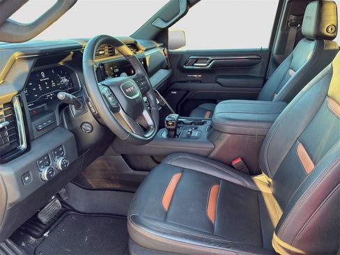 Used 2024 GMC Sierra 1500 AT4 w/ Technology Package image 7