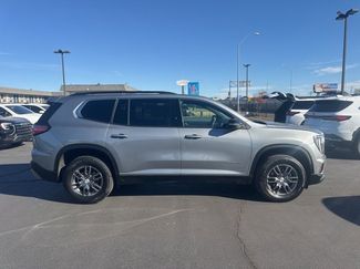 Used 2025 GMC Acadia Elevation video 2