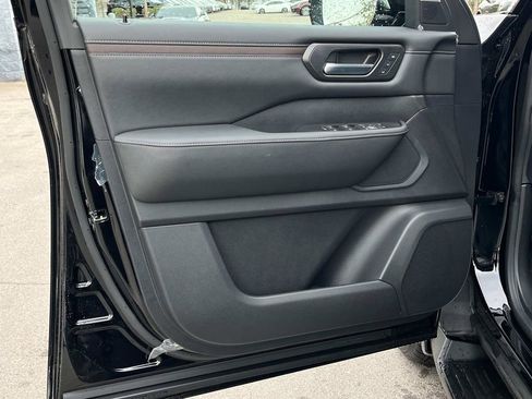 New 2026 Nissan Armada SL w/ Captain's Chari Seat Package image 31