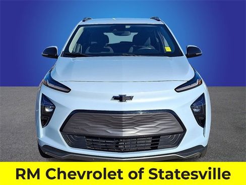 Used 2022 Chevrolet Bolt EUV LT w/ Driver Confidence Package image 2