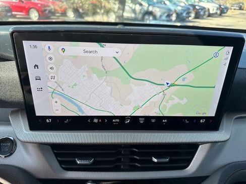 Used 2025 Ford Explorer Active image 27