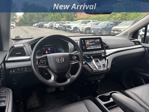 Used 2023 Honda Odyssey Touring image 6