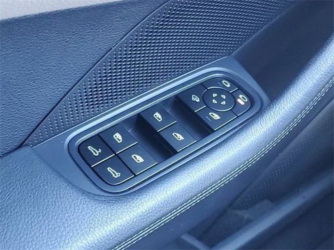 Used 2025 Porsche Panamera image 19