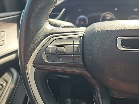 Used 2022 Jeep Grand Cherokee L Limited w/ Black Appearance Package RWD image 17