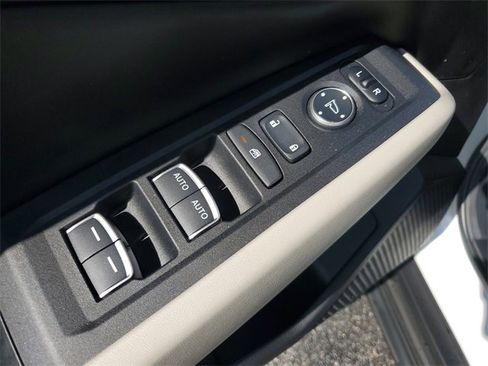 Used 2024 Honda Accord EX image 11