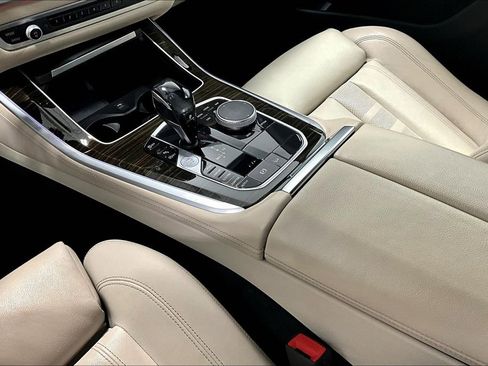 Used 2020 BMW X5 xDrive40i w/ Premium Package image 17