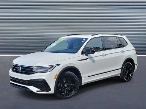 Used 2024 Volkswagen Tiguan SE R-Line FWD image 1