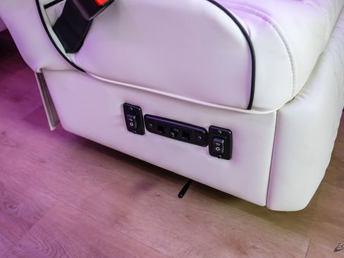 Used 2023 Mercedes-Benz Sprinter 3500 image 78