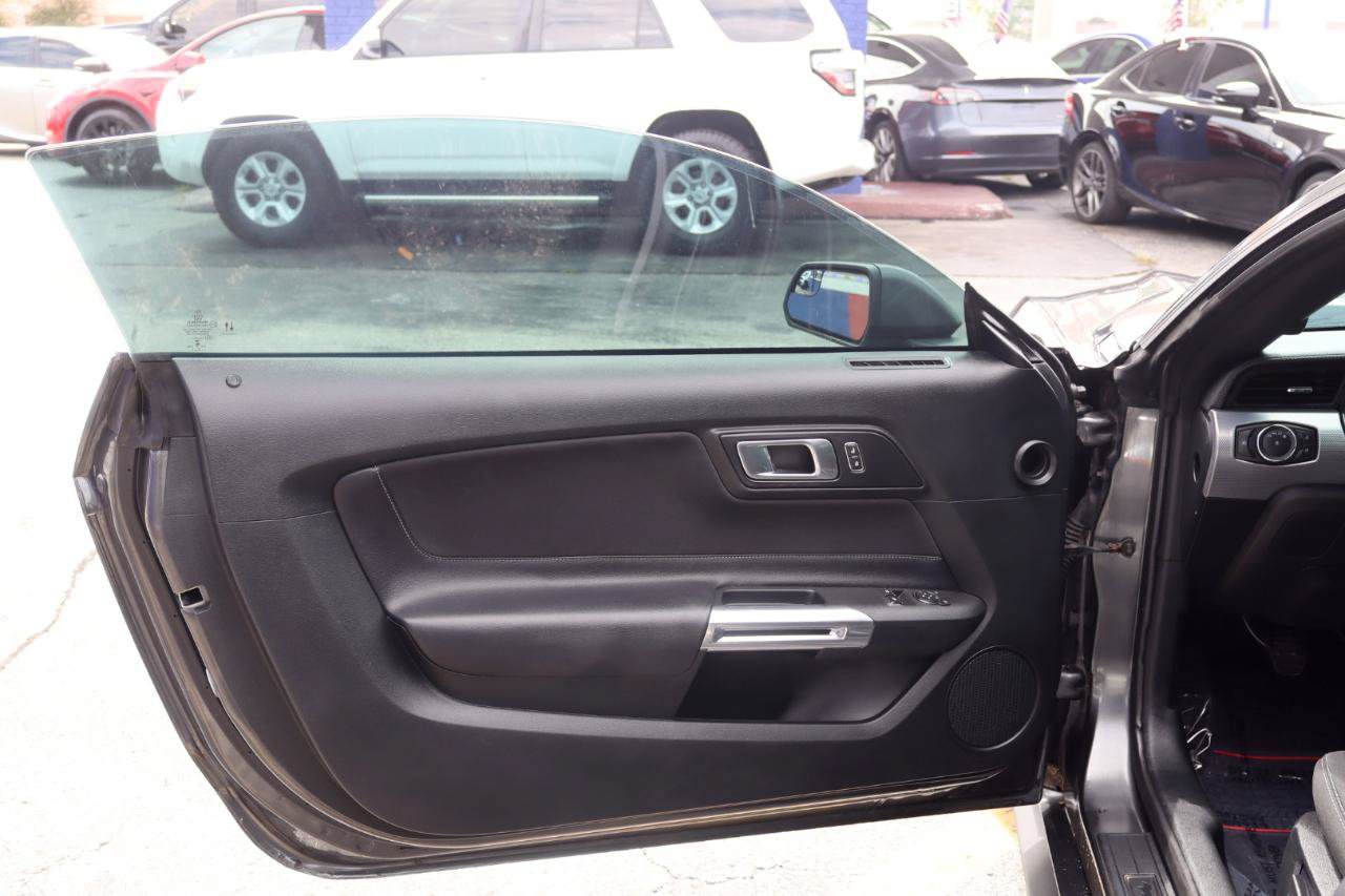 Used 2020 Ford Mustang GT RWD image 13