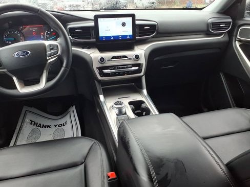 Certified 2023 Ford Explorer XLT w/ Equipment Group 202A AWD/4WD image 13