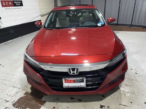 Used 2018 Honda Accord Touring image 6