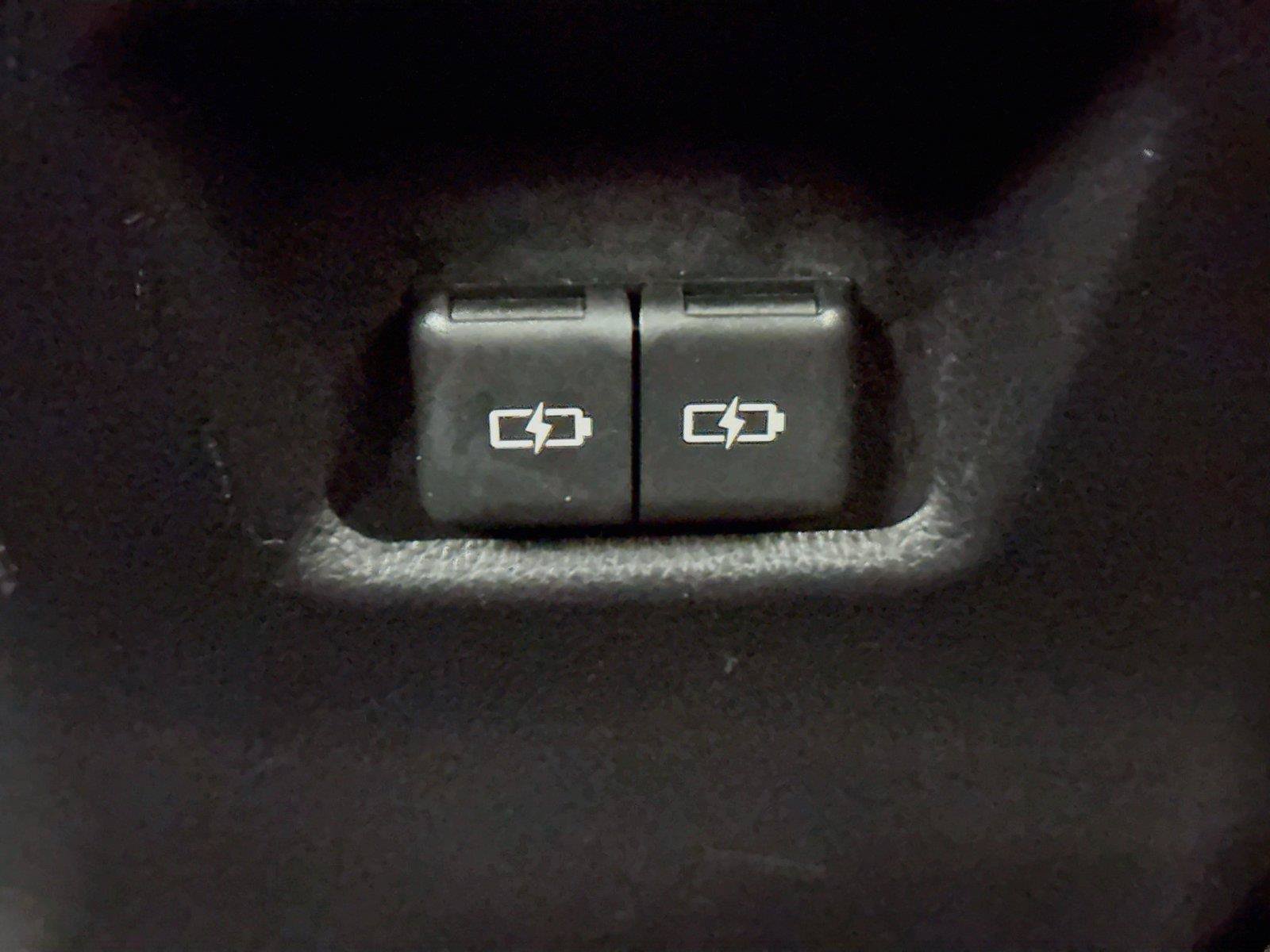 Certified 2025 Toyota RAV4 XLE FWD image 35
