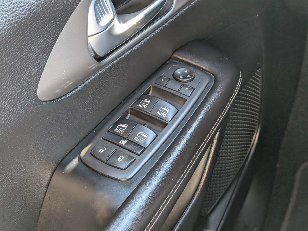 Used 2026 Chrysler Pacifica Select w/ S Appearance Package FWD image 21