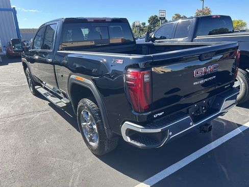 New 2026 GMC Sierra 2500 SLT w/ SLT Premium Package image 7