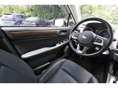 Used 2017 Subaru Outback 2.5i Limited AWD/4WD image 7