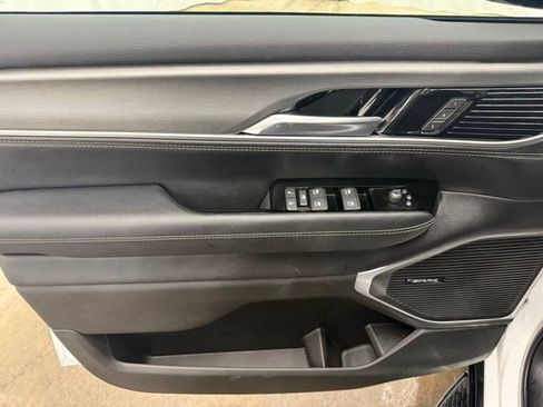 Used 2025 Jeep Wagoneer Series II w/ Premium Group I image 16