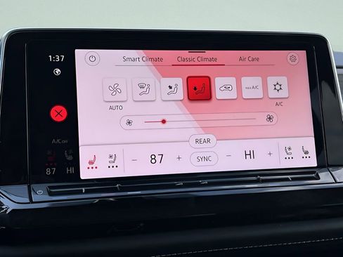 Certified 2025 Volkswagen Atlas SEL image 19