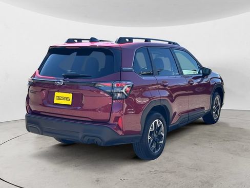 Certified 2025 Subaru Forester Premium AWD/4WD image 5