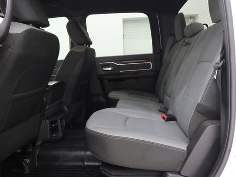 Used 2022 RAM 2500 Big Horn w/ Level A Equipment Group AWD/4WD image 9