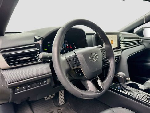 Used 2026 Toyota Camry SE FWD image 10