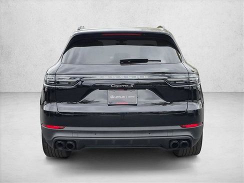 Used 2023 Porsche Cayenne S AWD/4WD image 6