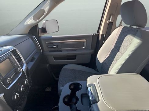 Used 2018 RAM 3500 SLT w/ Snow Chief Group AWD/4WD image 12