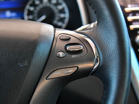 Used 2023 Nissan Murano SV image 28