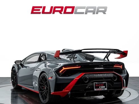Used 2023 Lamborghini Huracan STO RWD image 3
